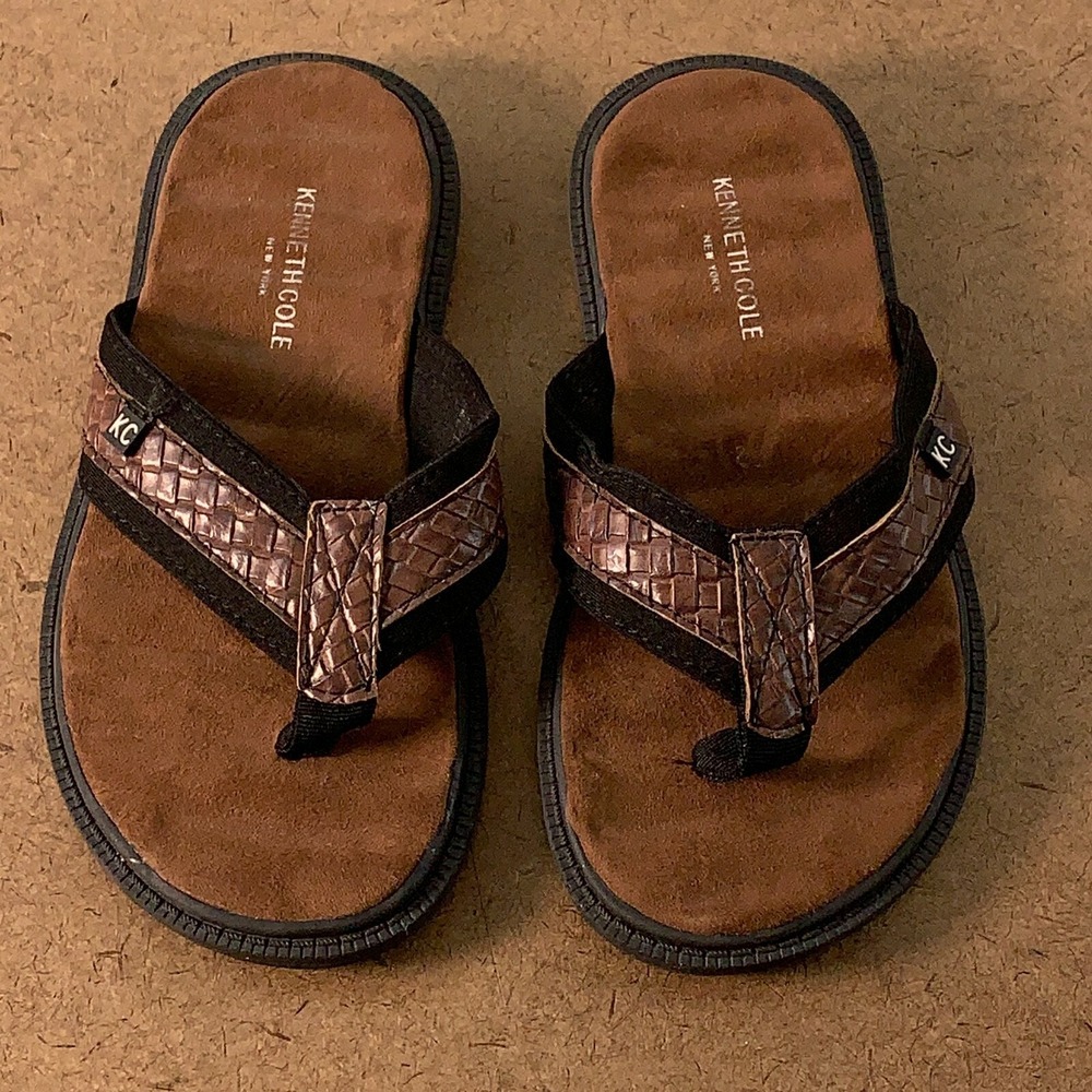 Kenneth Cole Little Boys Shoe Size 12 Brown Leather Flip Flop Sandals New